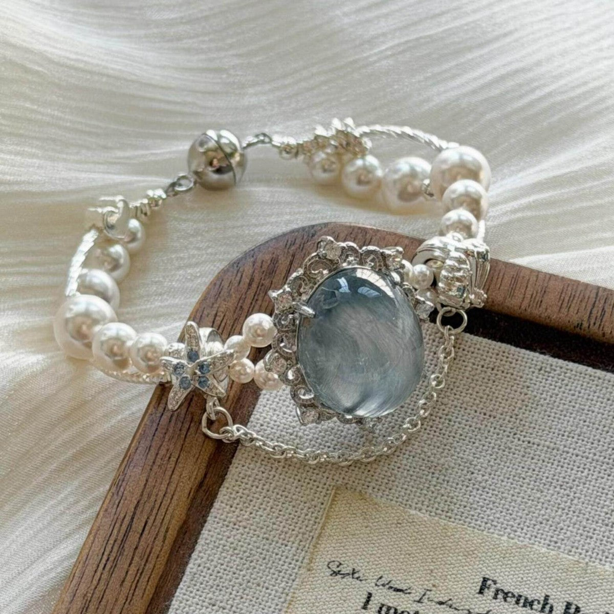 French Double-Layer Pearl Magnetic Bracelet